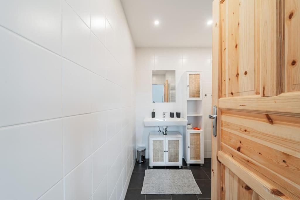 117 M² Near Nussdorferstrasse Apartment เวียนนา ภายนอก รูปภาพ